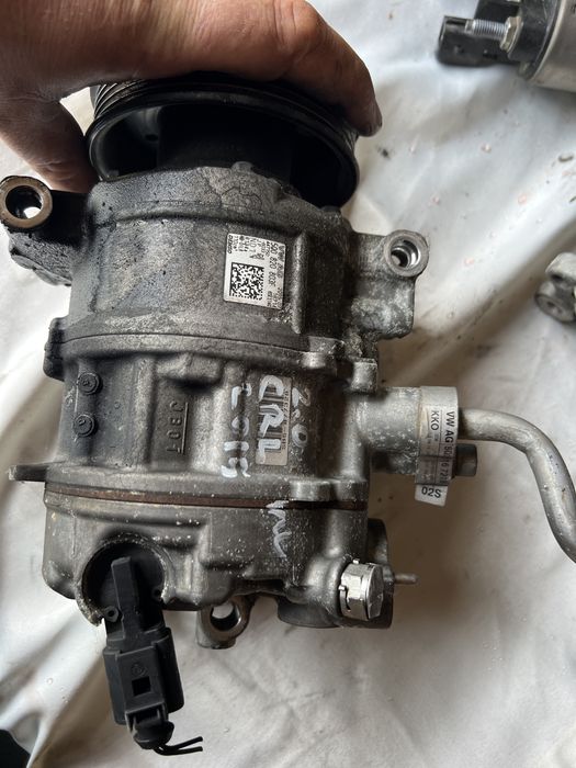 Compresor clima alternator electromotor vw audi seat skoda 2.0 tdi cod motor crlb CRLB CRL perfect functionale , pot oferi montaj