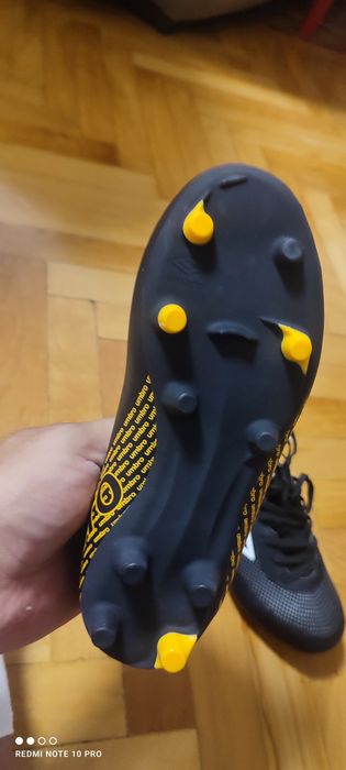 Детски маратонки Umbro нови 33,5