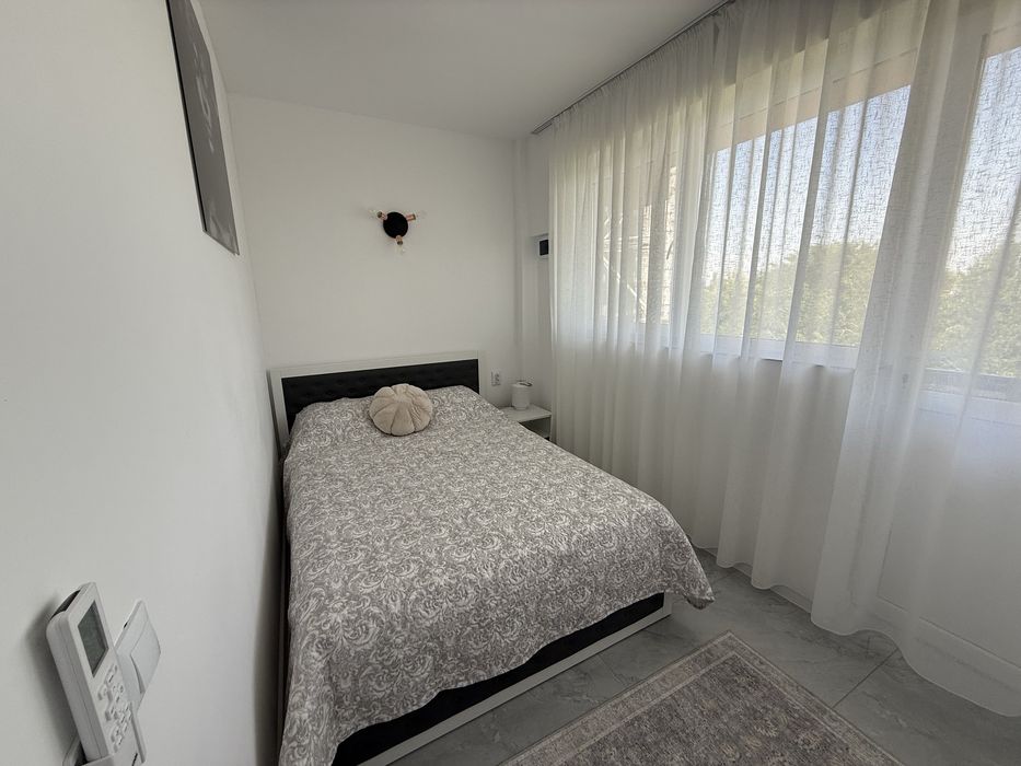 Inchiriez apartament