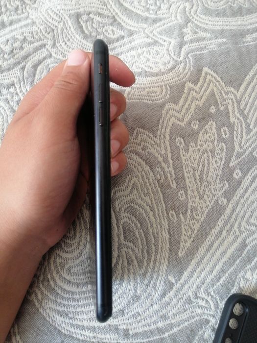 Iphone 7+ продаю