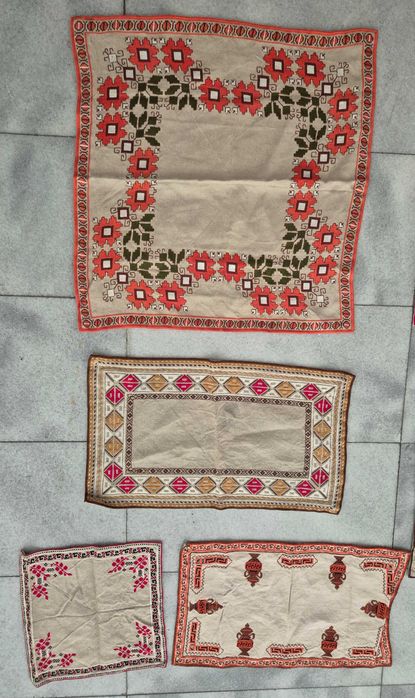 Ръчно бродирани карета и покривки