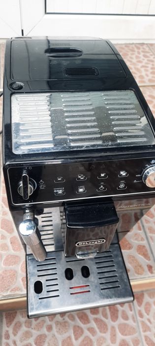КафеМашина Delonghi Autentica НовМодел Отлично състояние