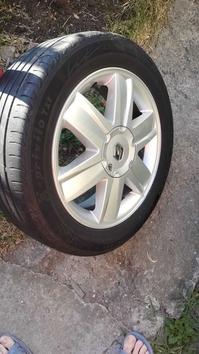 Vand 4 jante/cauciucuri aluminiu (vara) originale 205/55 R16 Renault