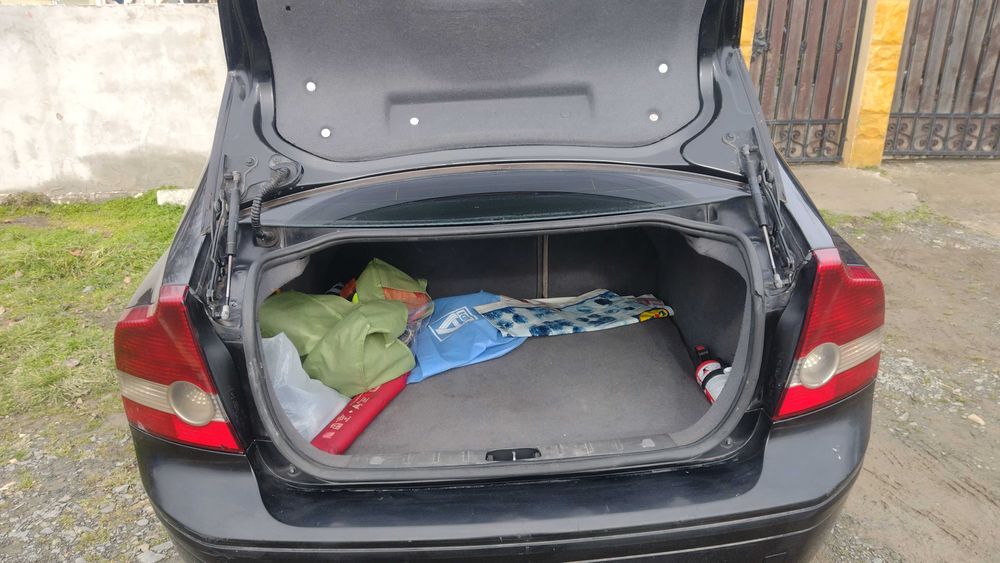 Vând autoturism convenabil