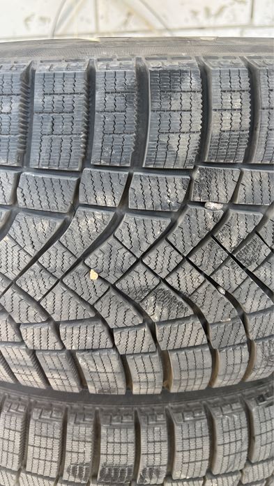 Продам резину 285/60 R18