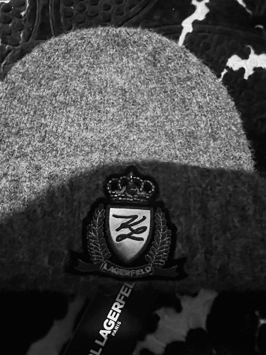 Karl Lagerfeld,Calvin Klein шапки