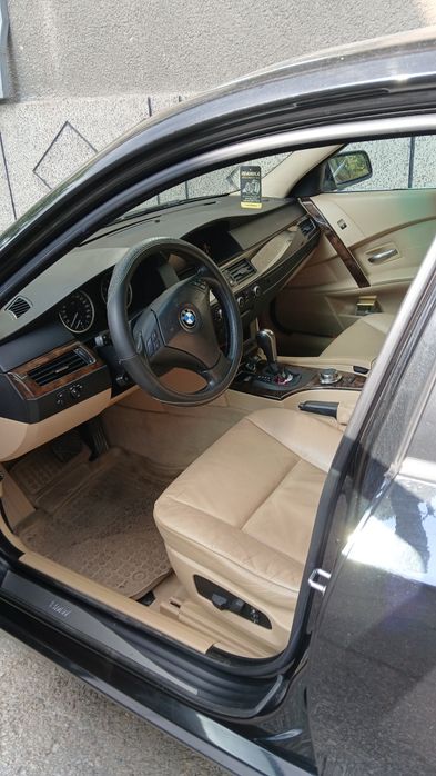 СПЕШНО! БМВ 530Xi 3.0 272 к.с.