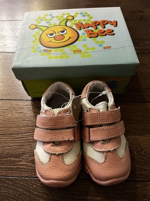 Детски обувки естествена кожа Happy Bee