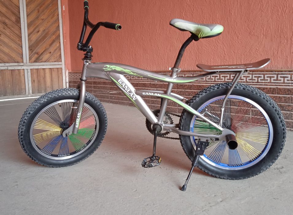 Velosiped bmx...