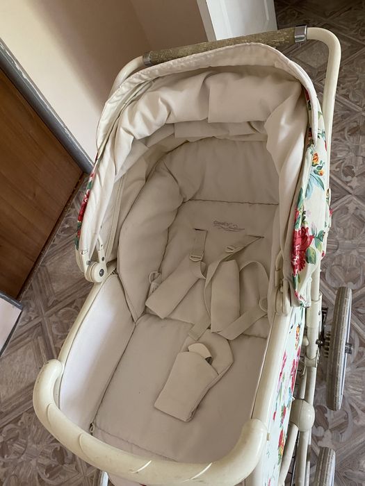 Продам коляску Геоби  с отличном состоНии