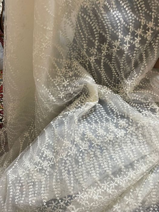 Продам красивую тюль.