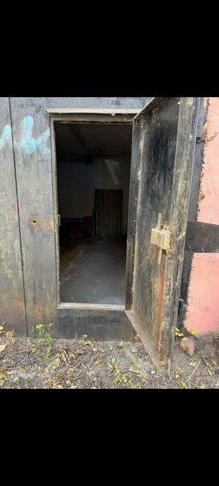 Продам ГАРАЖ в центре города.