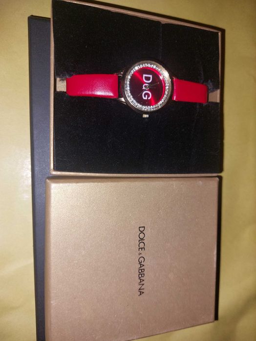 Ceas deosebit rosu Dolce & gabbana in cutie cadou