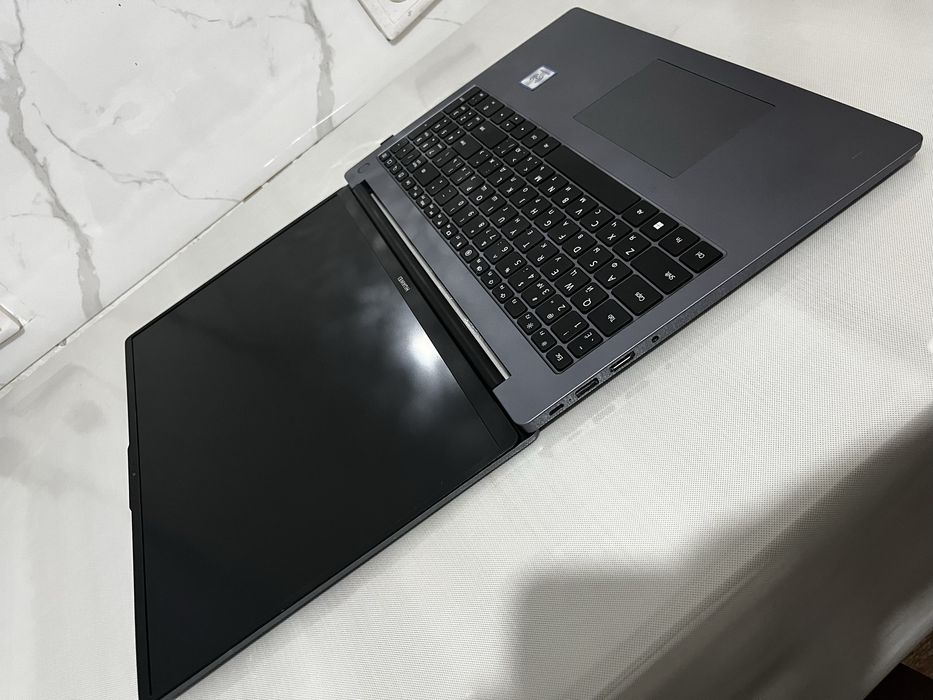 Продам Huawei MateBook D16