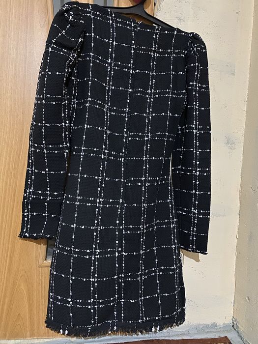 Женское чёрное платье в клетку