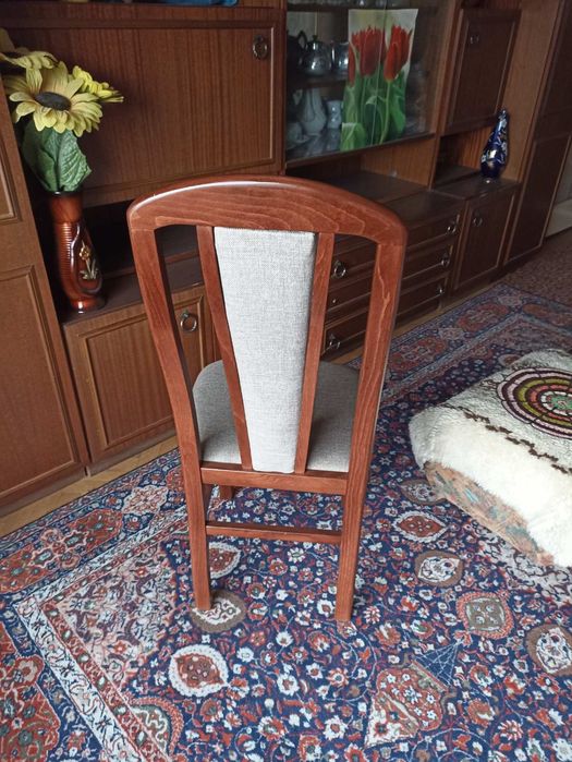 Четири броя нови кухненски столове