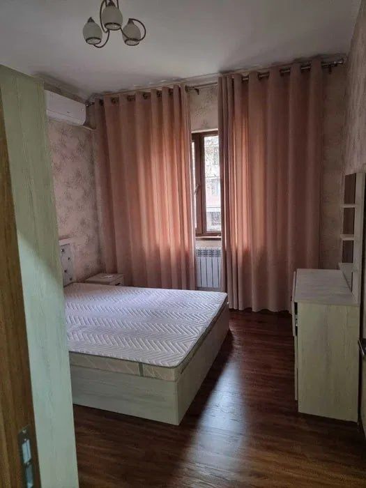 Mirzo Ulug'bek tumani Qorasuvda 2xonali kvartira ijaraga beriladi