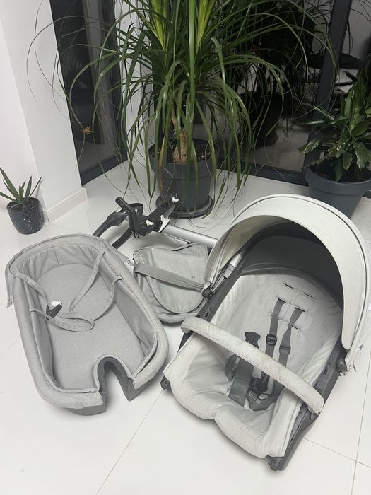 Urgent!!! Vand carucior Stokke v5 gri