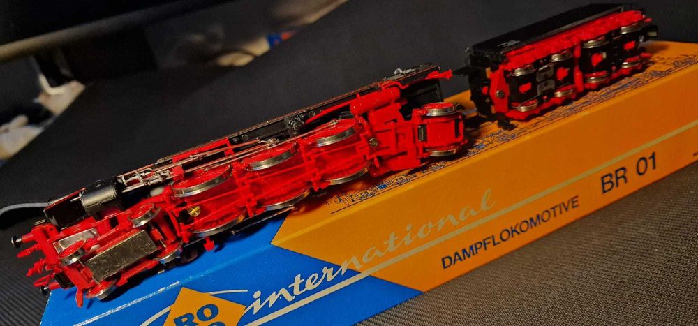 Locomotiva Roco BR01 04119B, HO. DC