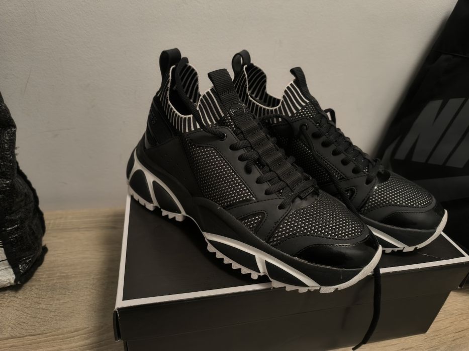 Michael Kors  чисто нови