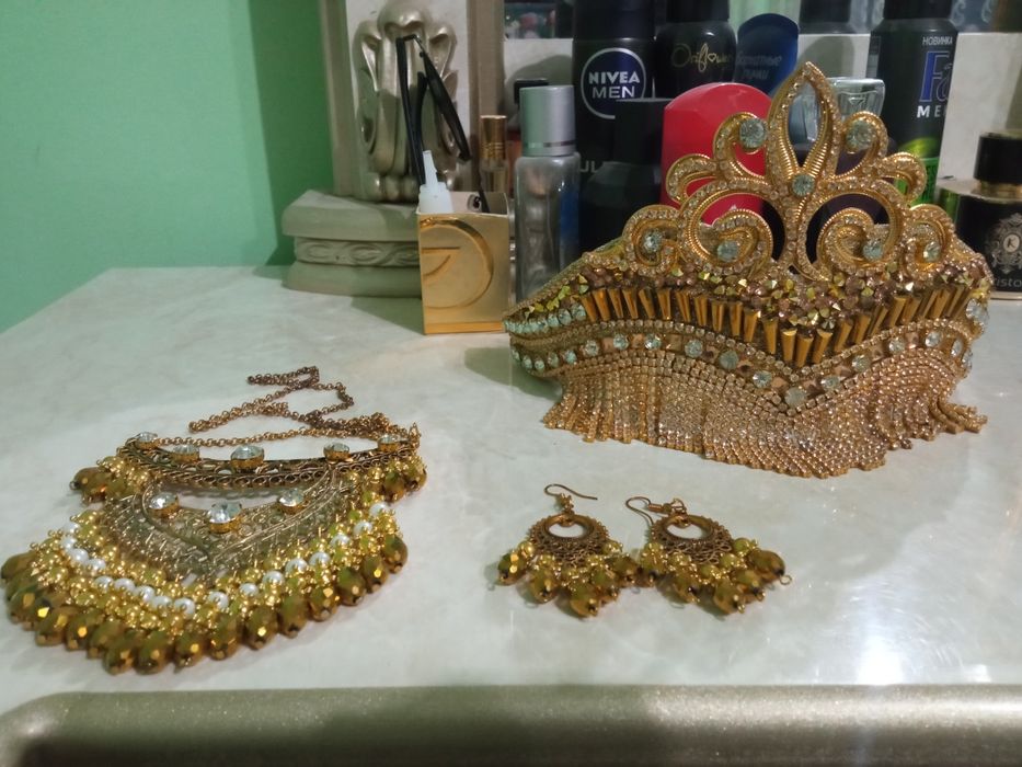 Tillaqosh.      Manzil: Buxoro viloyati