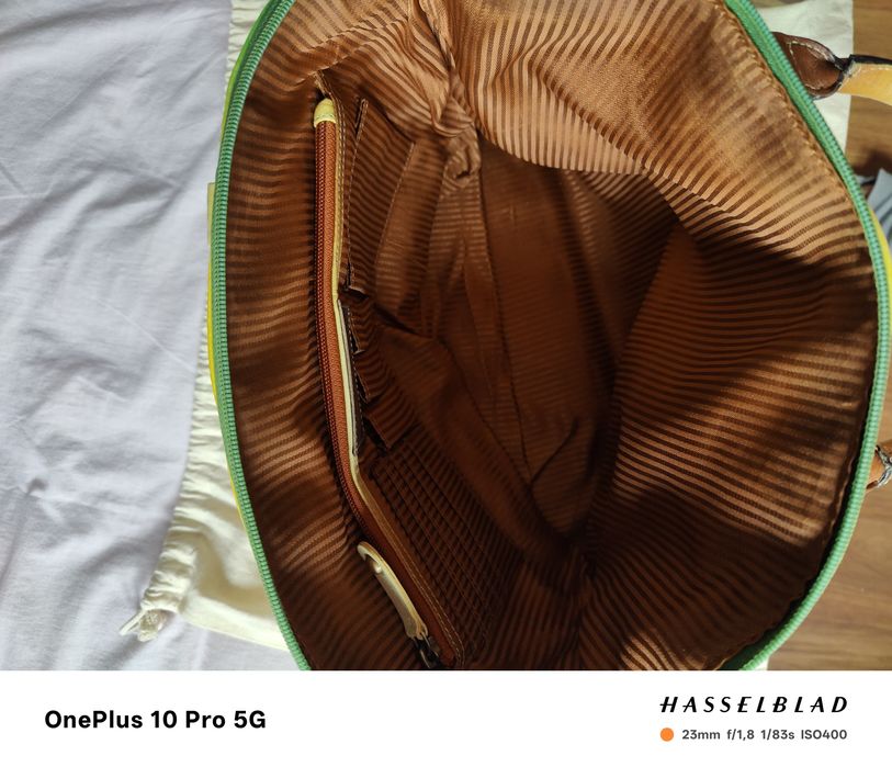 Vând geanta piele naturala pictata manual