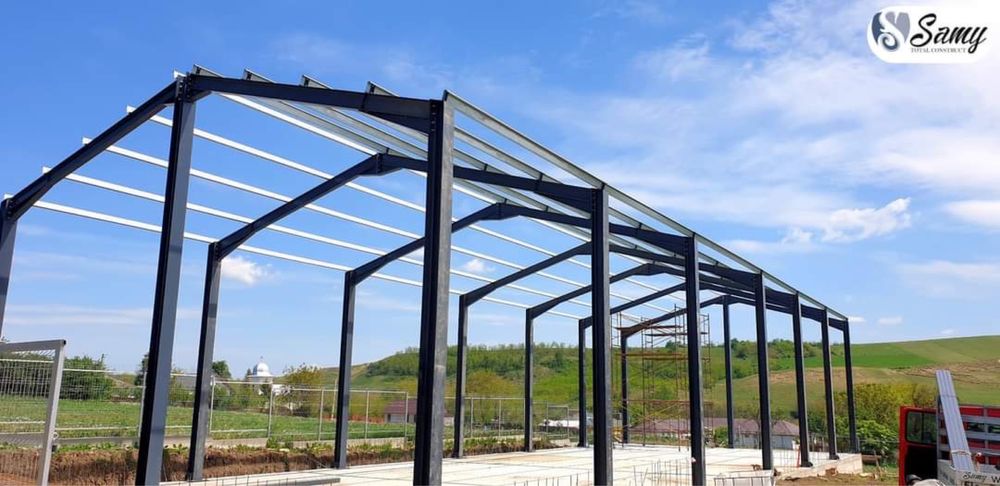 Hala metalica panouri sandwich la cheie