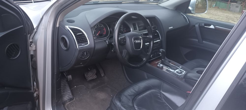 Audi Q7 3.0 TDI.  НА ЧАСТИ.