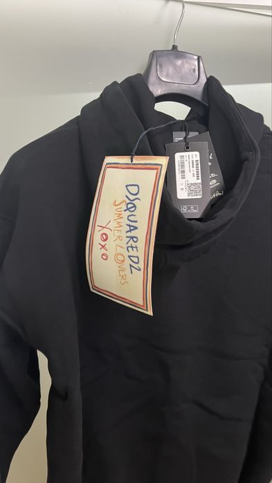 Суитчъри DSQUARED2 MILANO. .Пълна серия от S до XXL.С етикети,всилко