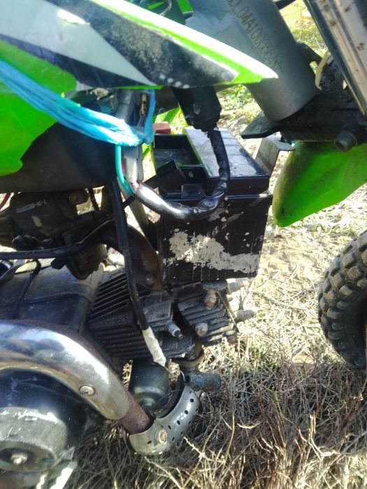 Vând motocros automat