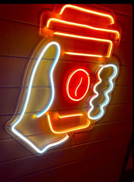 Неоновая вывеска АКЦИЯ!