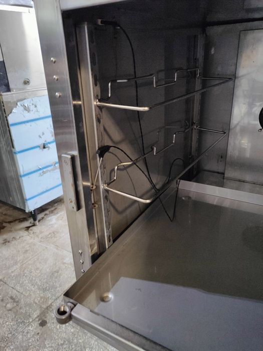 Фурна за ниско температурно печене и съхранение на месо