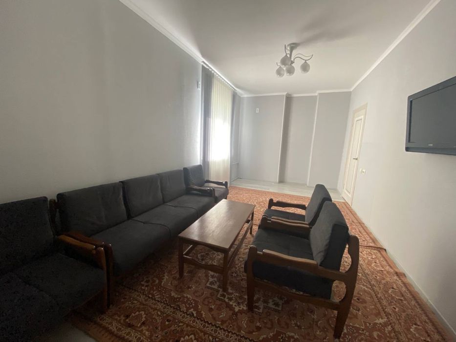 Сдается 2-х комнатная квартира в центрегорода Лабзак (Ц-13)