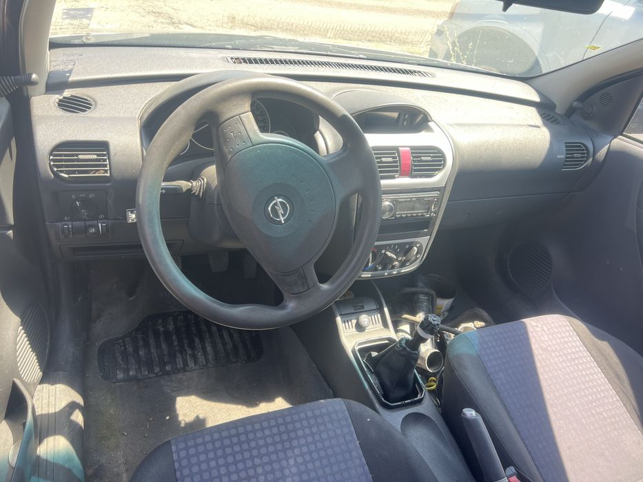 На части Opel Corsa 1.1 2005