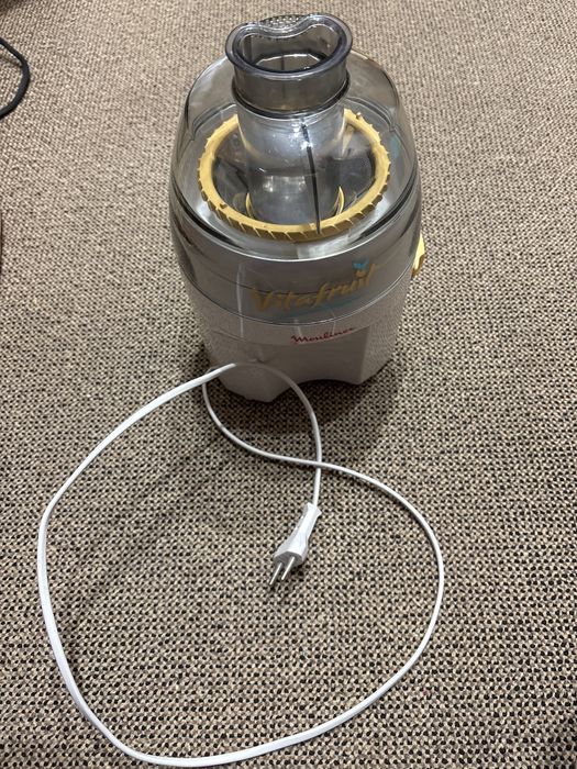 Aparat elecrocasnic storcator fructe-legume, Moulinex