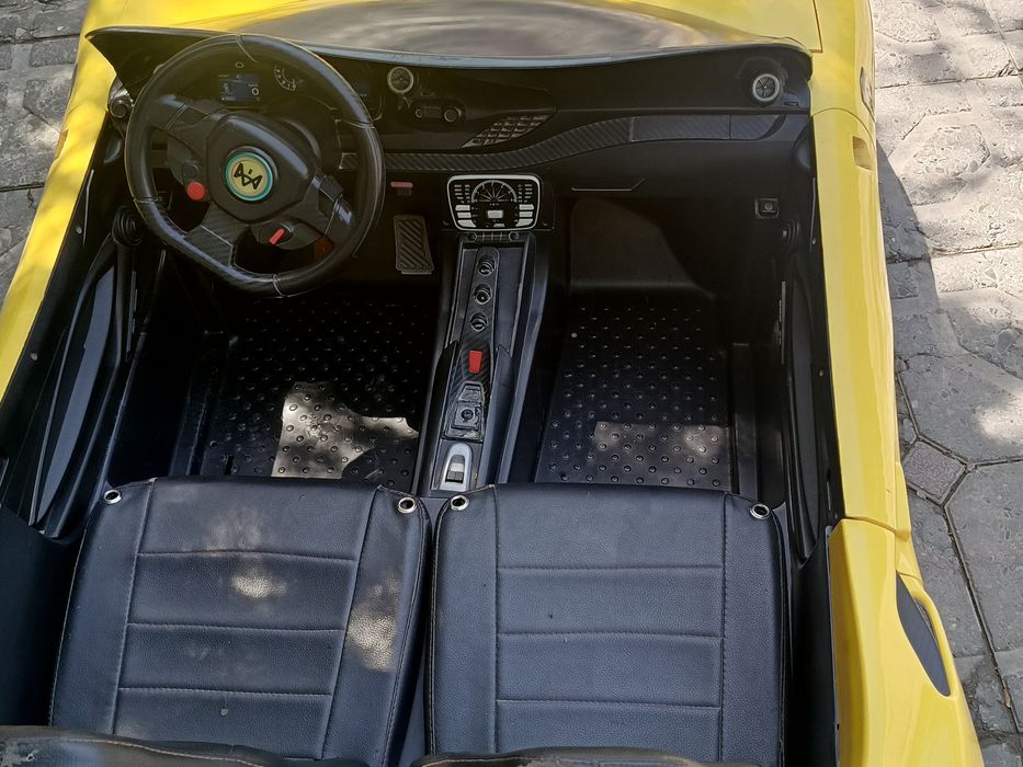 Ferari akumlatir bor zaryadchigi bor