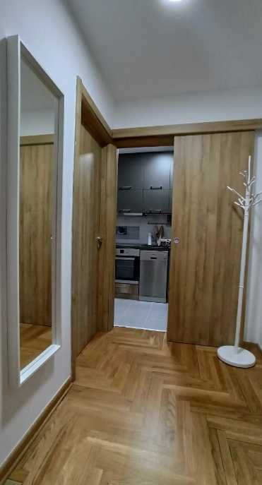 Дава се под наем Тристаен апартамент в Пловдив, Гагарин - 100 кв.м за 250 € - Снимка #2