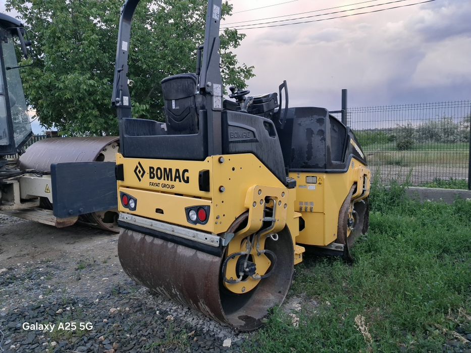 Inchiriem  compactoare,16 tone 5 tone  ,miniincarcatoare si excavatoare