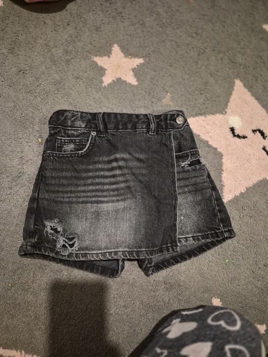 Къси панталонш зара 140 размер