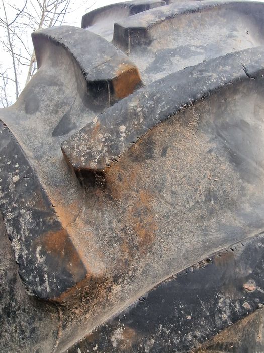 Anvelopă tractor 16.9R30 (420/85R30) marca Continental