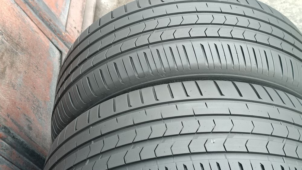 225/45/17 Vredestein .