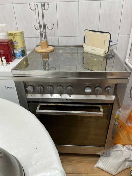 Продаетчя газовая плита
