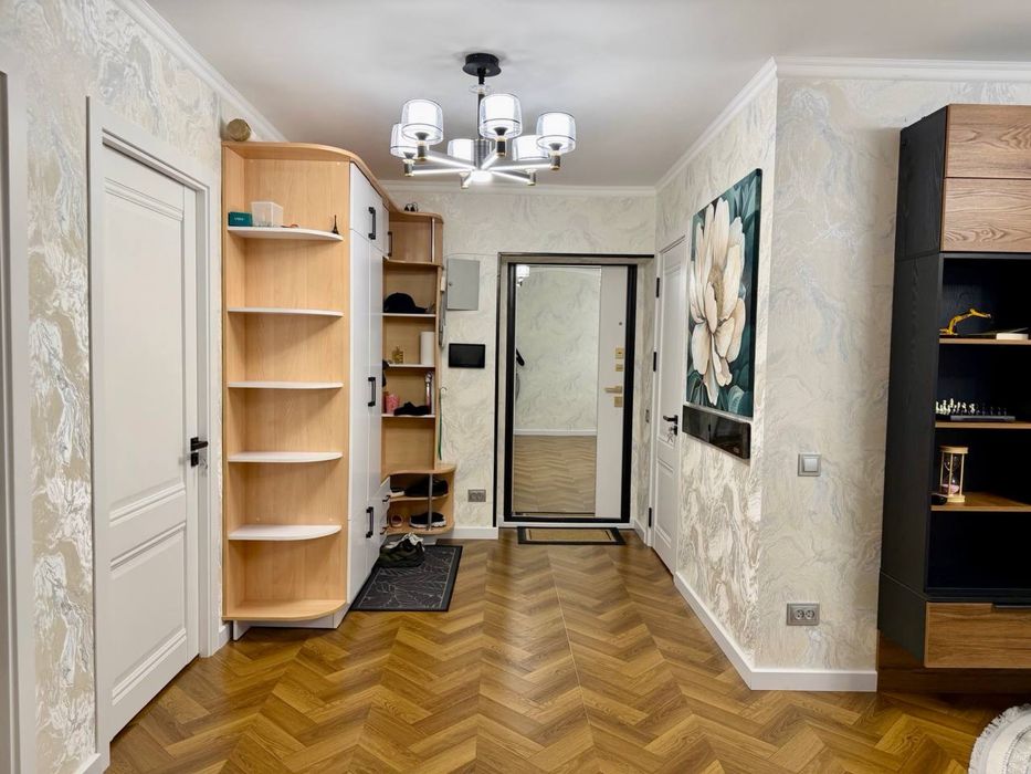 Электроаппарат,Рисовый.С мебелью и техникой.