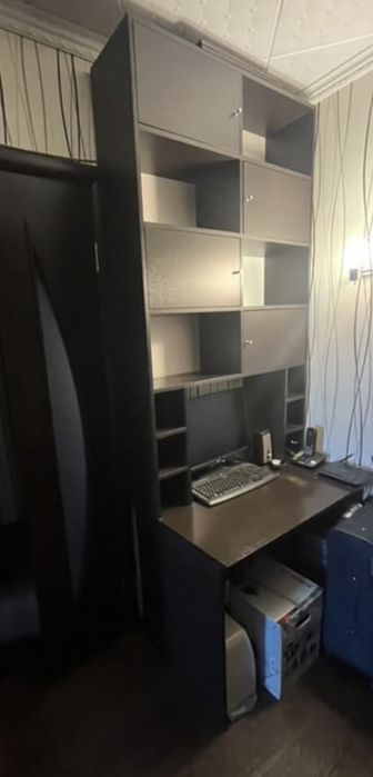 Стол кмпьютерный