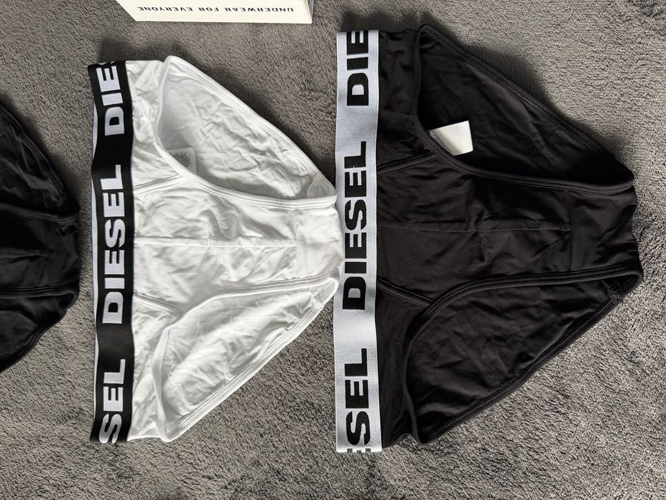 Diesel Umbr-Andre set 3 chiloti barbatesti alb-negru-negru cu logo marimea L noi originali
