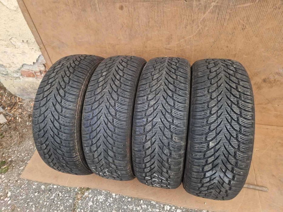 4 Nokian R17 215/60
Зимни гуми 
DOT3618
