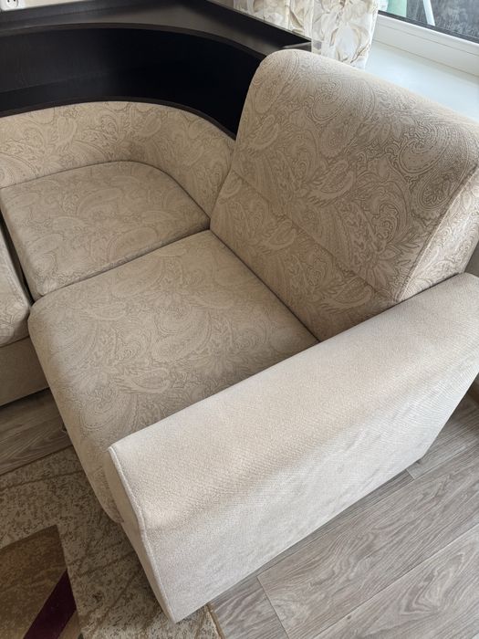 Продаётся Диван