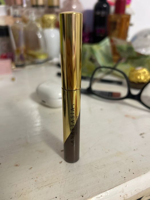 gel de sprancene anastasia beverllyhills