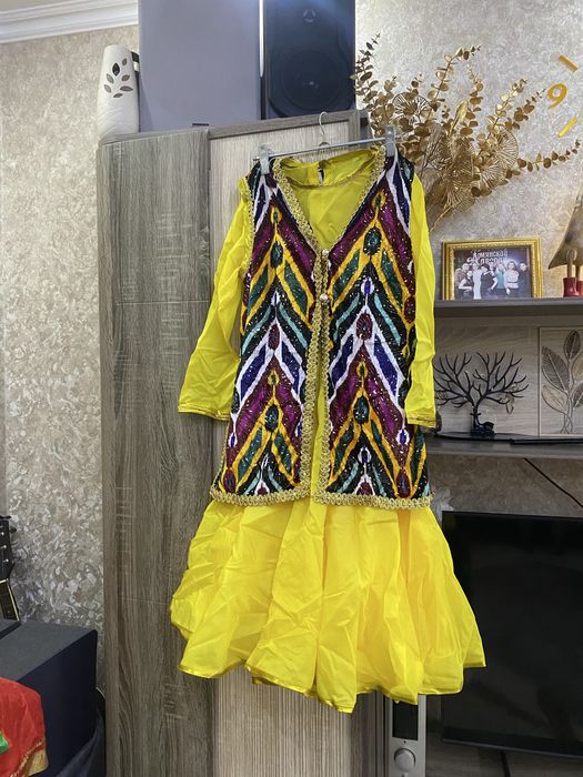 Продаю детские танцевальные костюмы