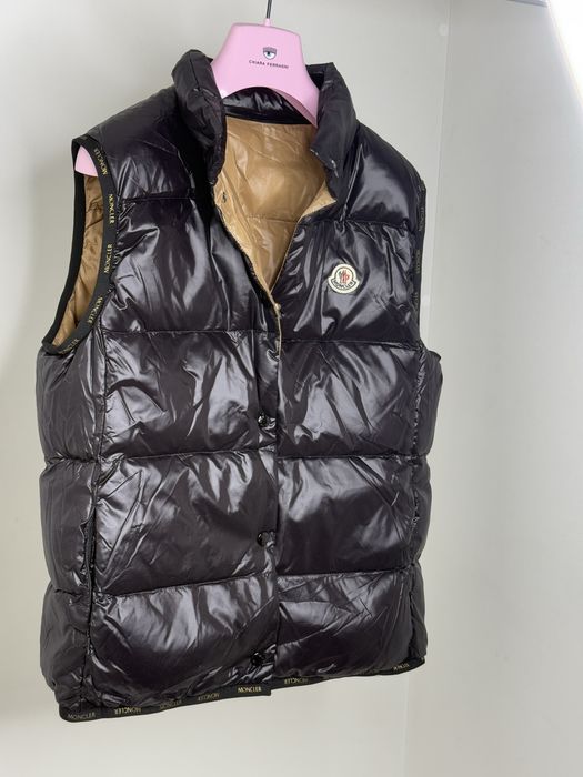 Продам жилет Монклер